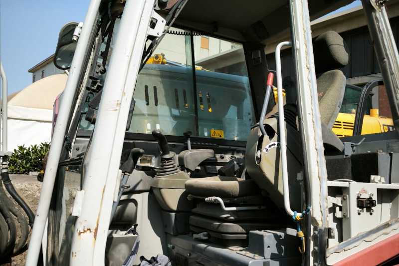 OmecoHub - Immagine TAKEUCHI TB260
